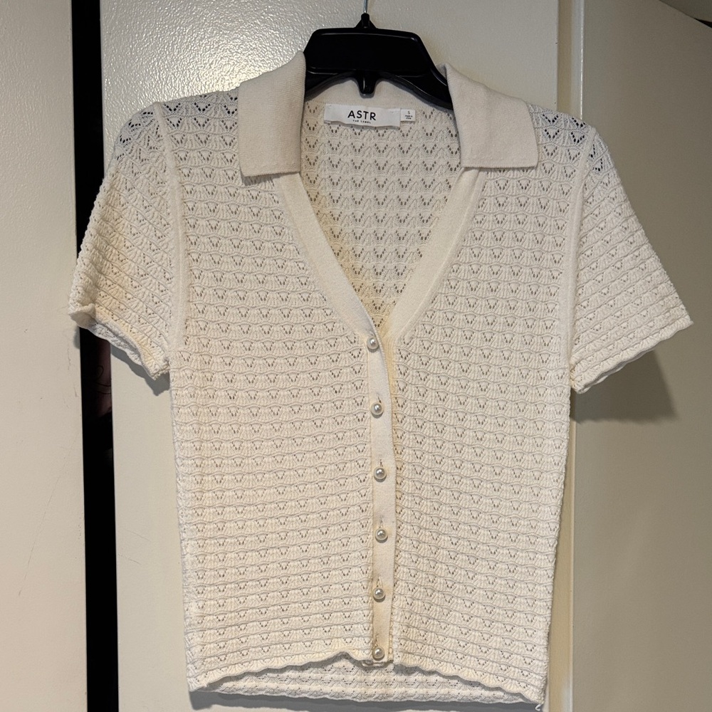 ASTR Women's Cream Button Down Knit Shirt